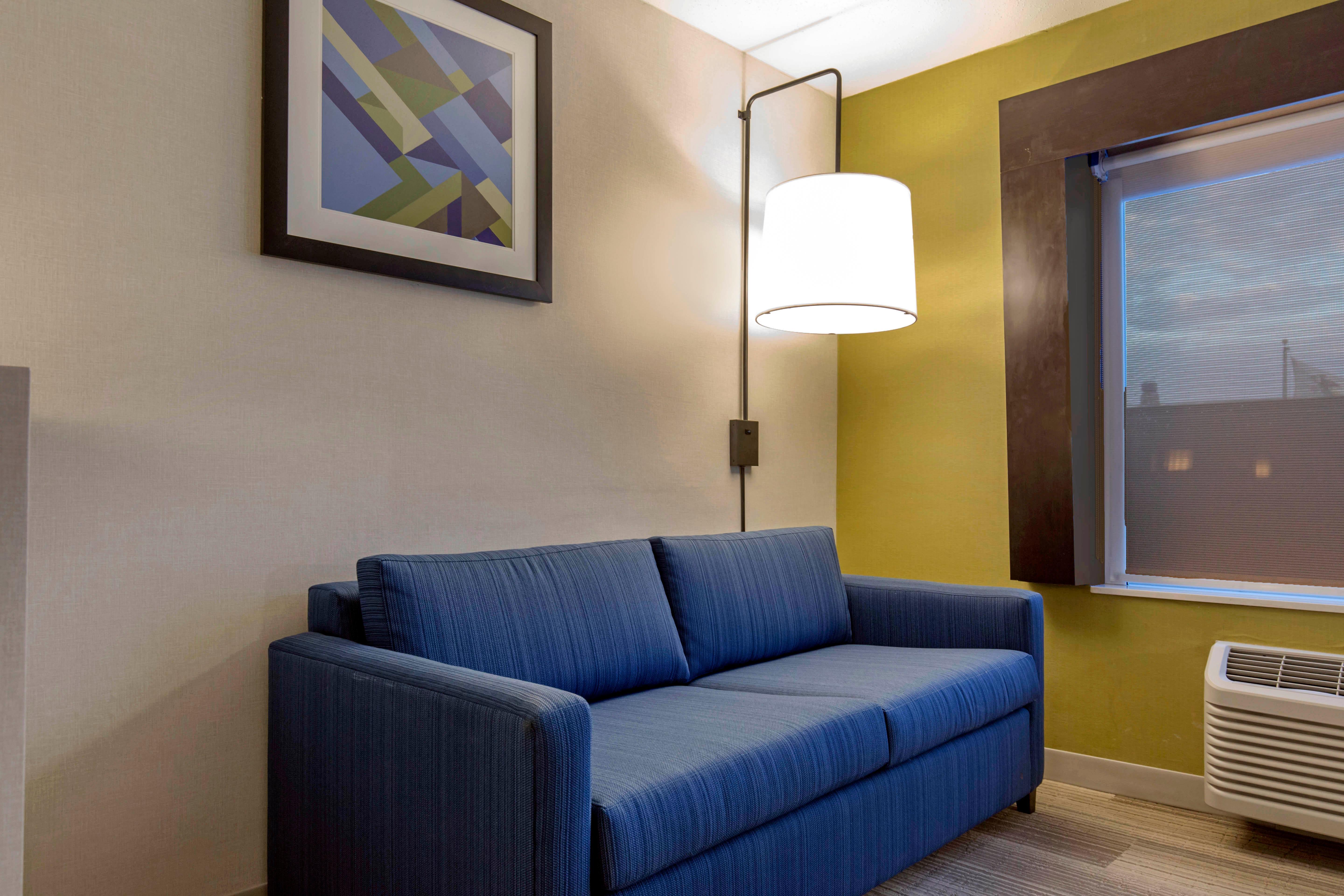 Holiday Inn Express And Suites Chicago West - St Charles By Ihg Saint Charles Exterior photo