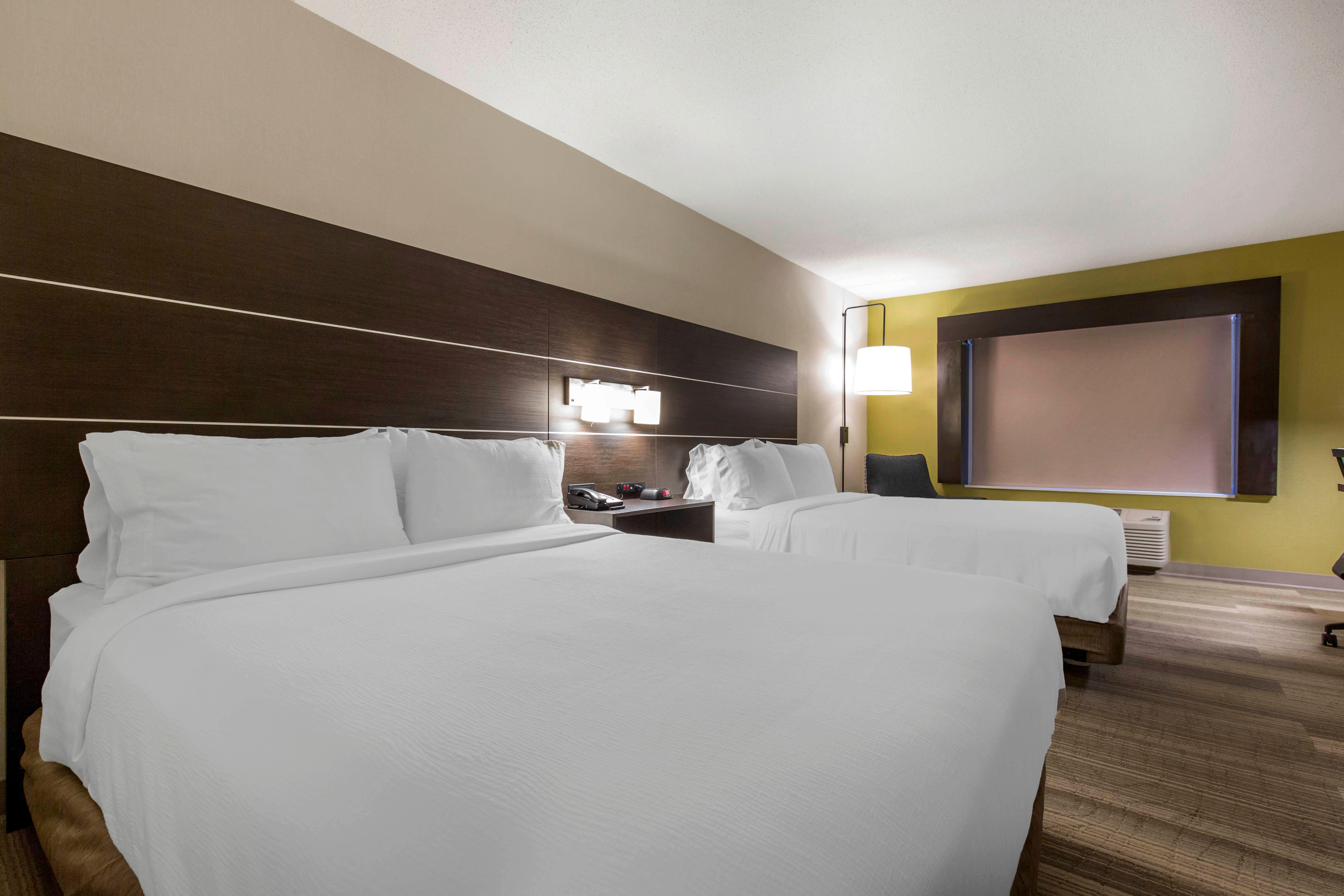 Holiday Inn Express And Suites Chicago West - St Charles By Ihg Saint Charles Exterior photo