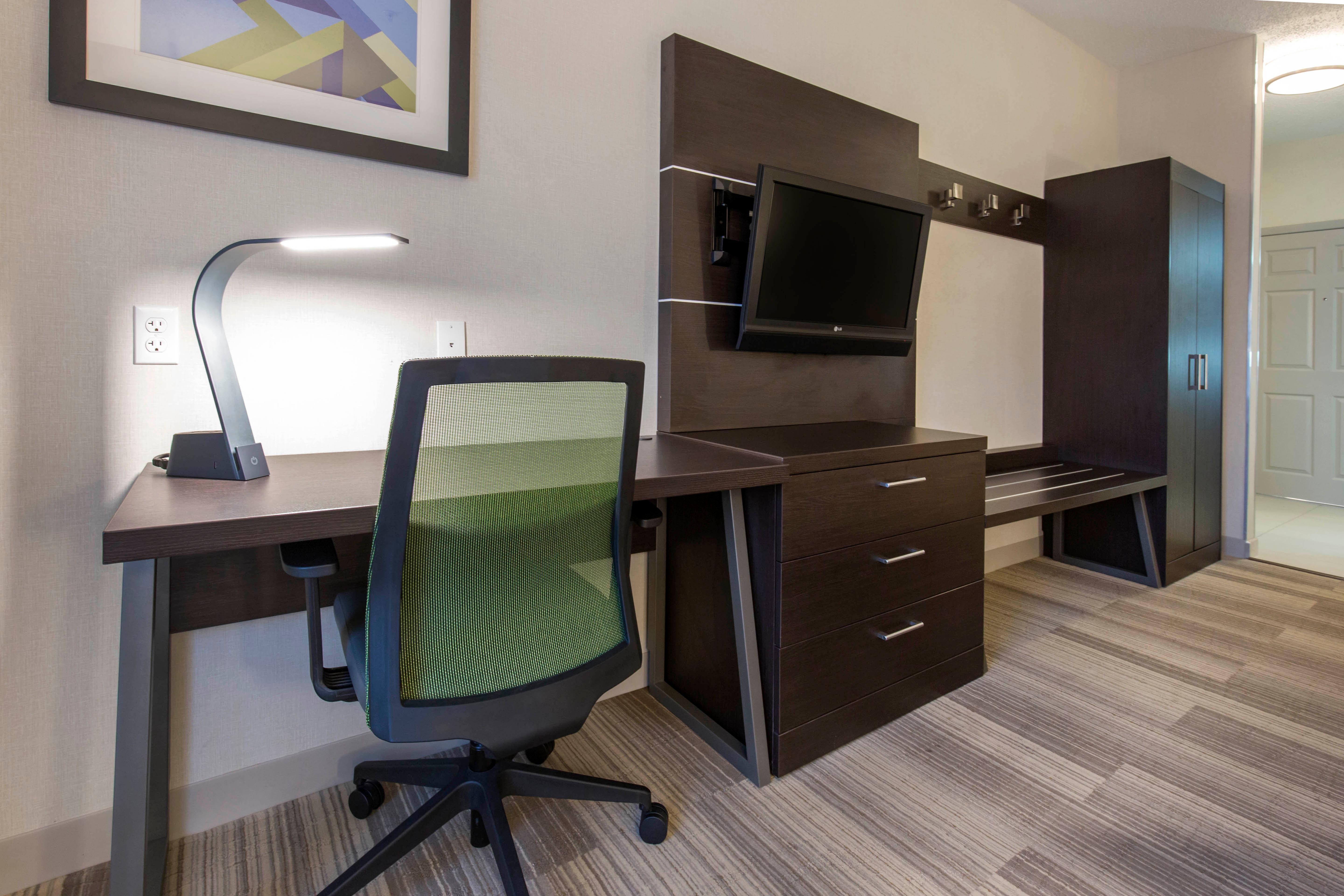 Holiday Inn Express And Suites Chicago West - St Charles By Ihg Saint Charles Exterior photo