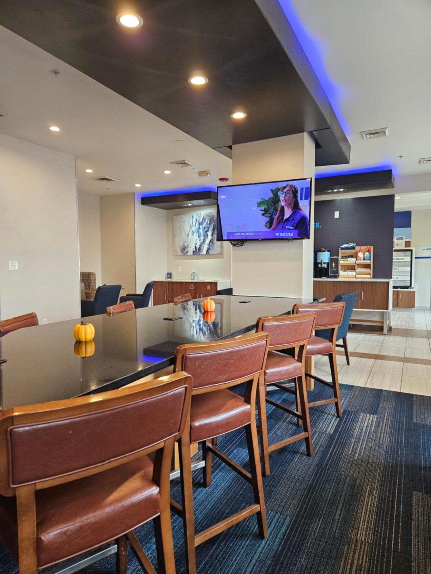Holiday Inn Express And Suites Chicago West - St Charles By Ihg Saint Charles Exterior photo