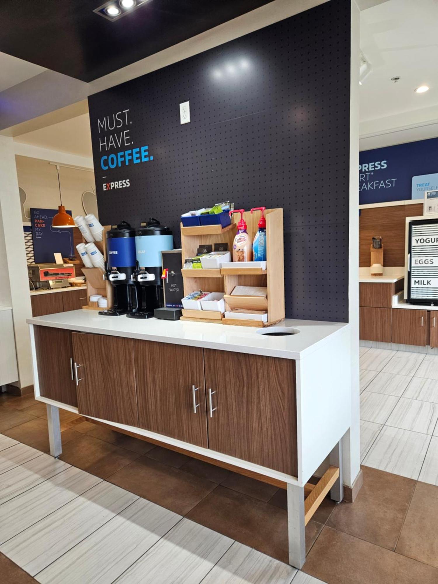 Holiday Inn Express And Suites Chicago West - St Charles By Ihg Saint Charles Exterior photo