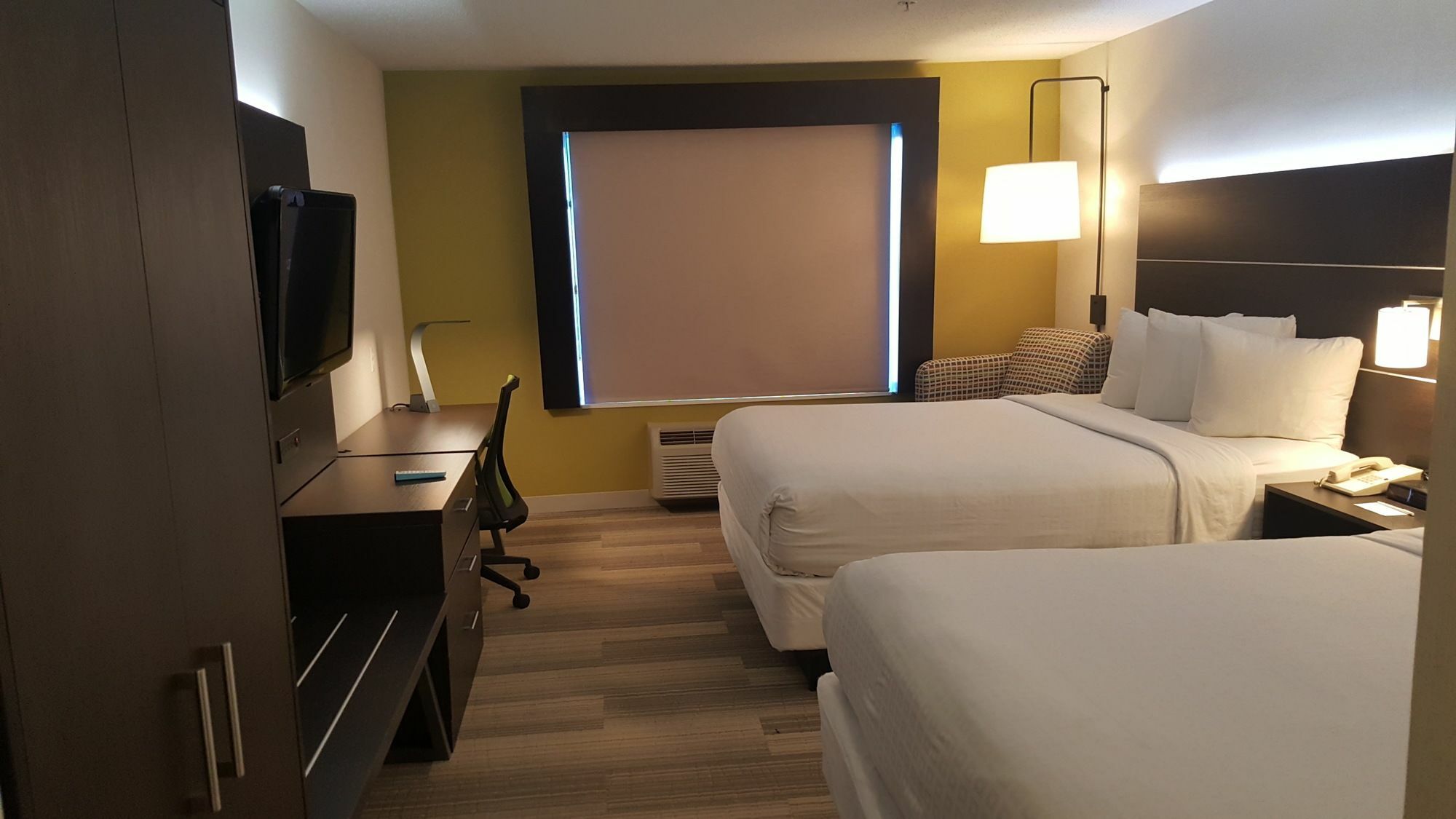 Holiday Inn Express And Suites Chicago West - St Charles By Ihg Saint Charles Exterior photo